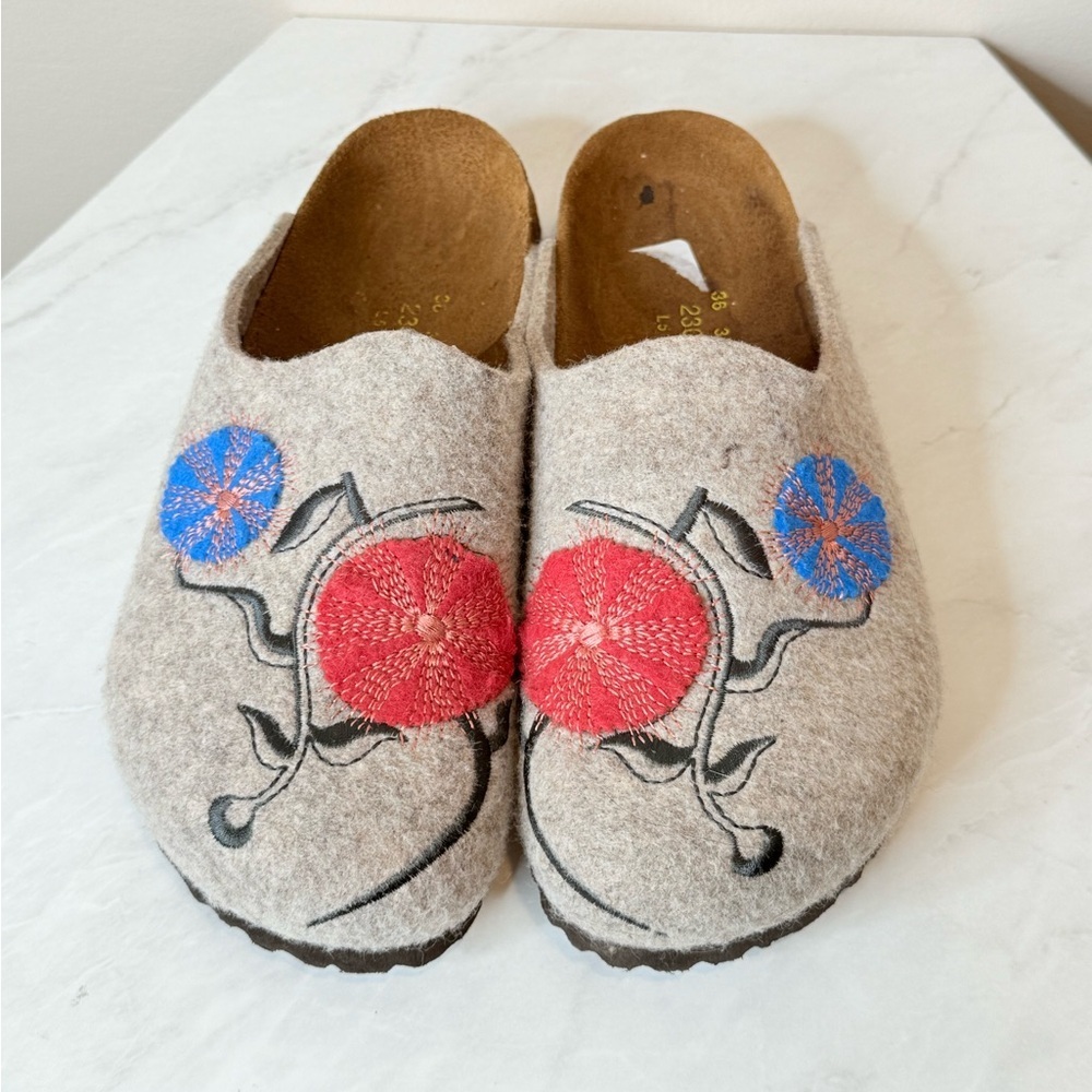 🔥Papillo by Birkenstock Embroidered Gray Slippers with Floral Design🔥 - Picture 3 of 5